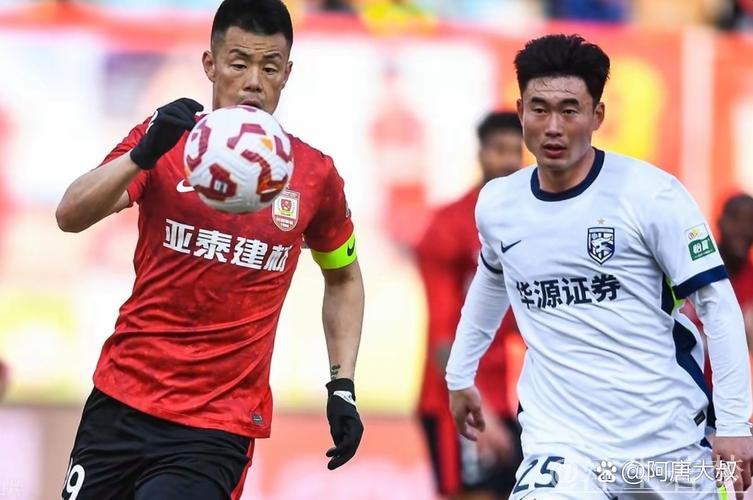 谭龙凌空破门 长春主场与武汉握手言和 谭龙凌空破门 长春主场与武汉握手言和